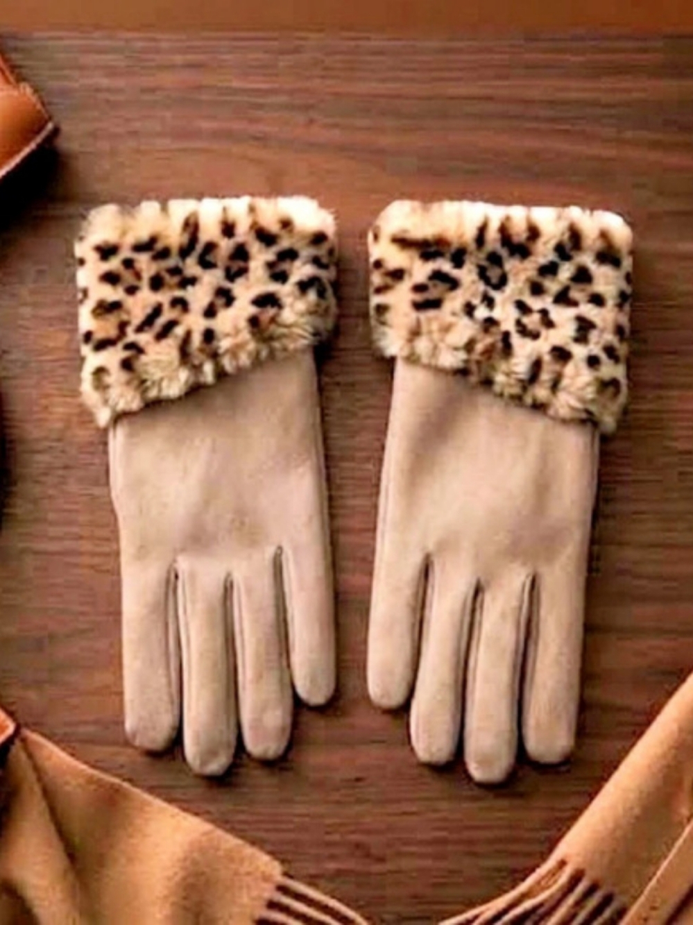 NEW! Nordstrum Leopard Print Tech OSFM Gloves